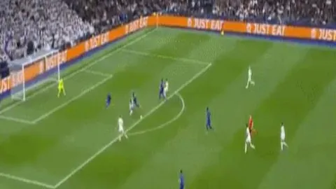 利物浦延长萨拉赫合同，转会自由风险升级。