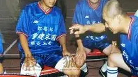 “44岁‘退钱哥’谈中冠赛事：澄清内幕操控，非职业球员立场”