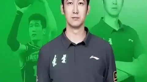 “乔科维奇与旧敌默里联袂挑战，险渡澳网第二轮关隘”